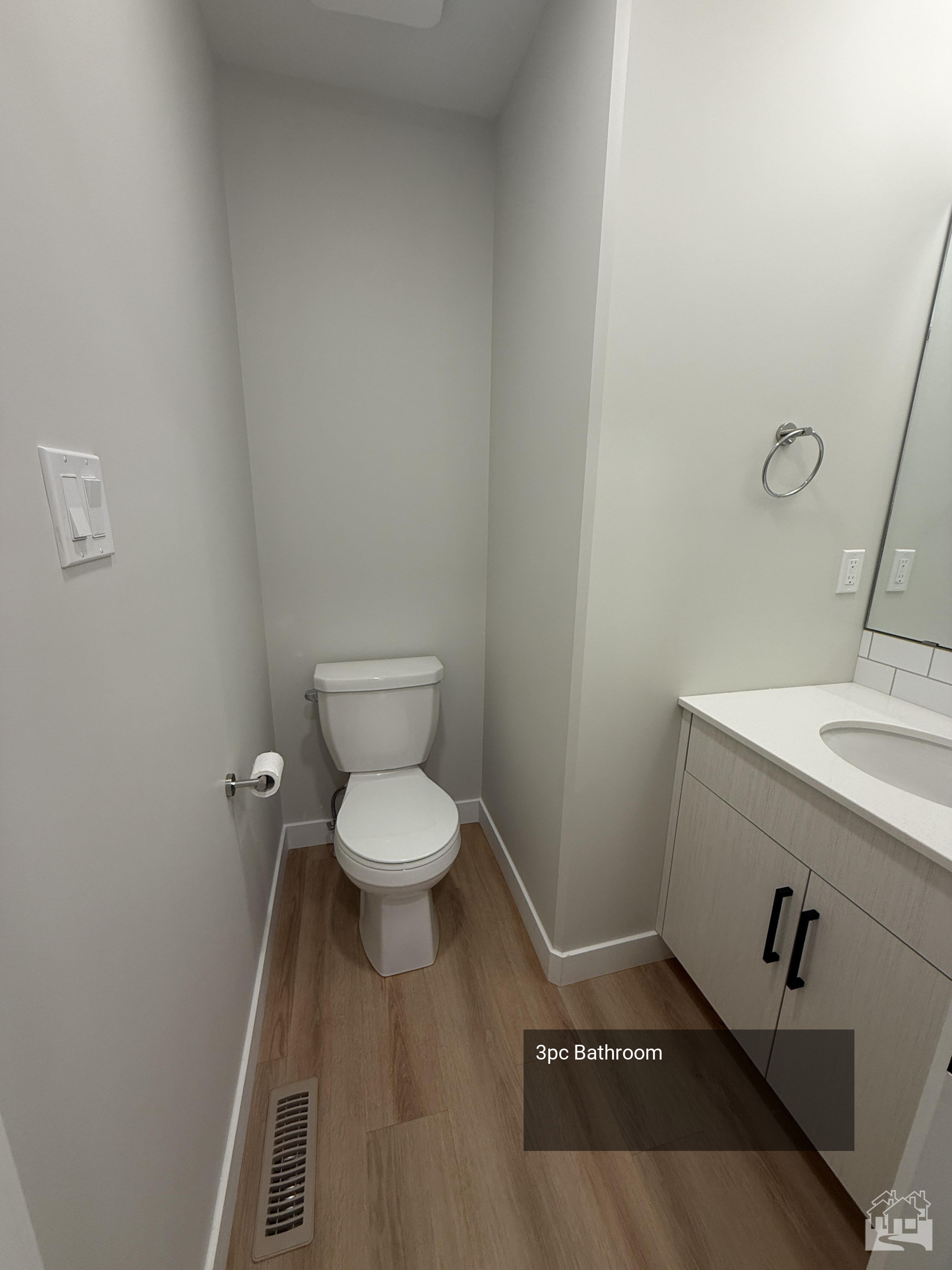 2pc Bathroom Key Image