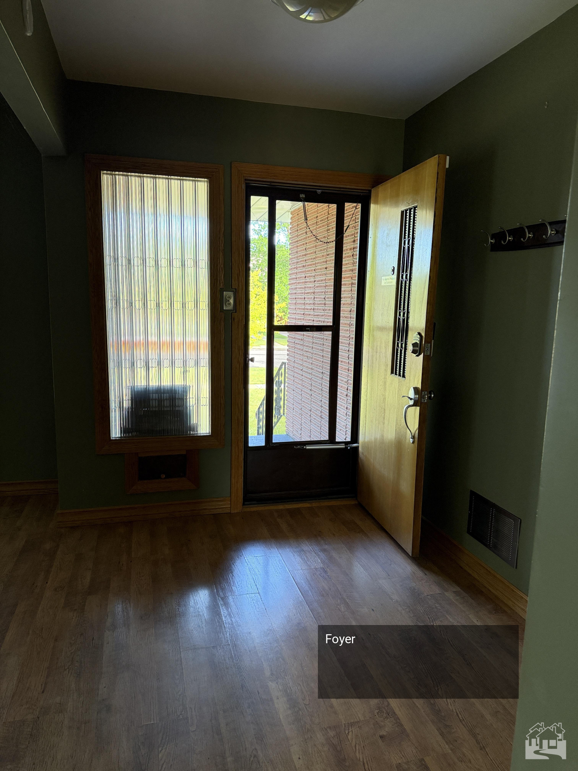 Foyer Key Image